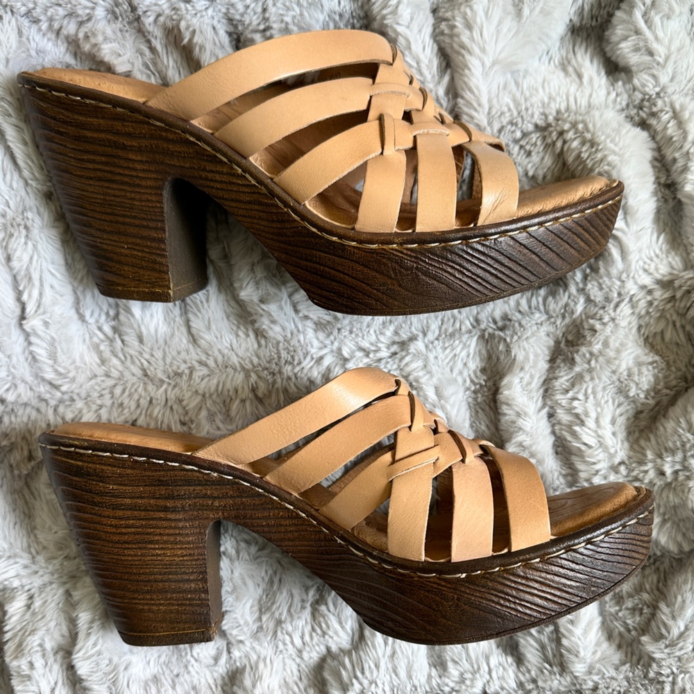 😍 Born Leather Strappy Slip On Sandal Heel, Cream Brown, Women's 9 - Picture 3 of 8